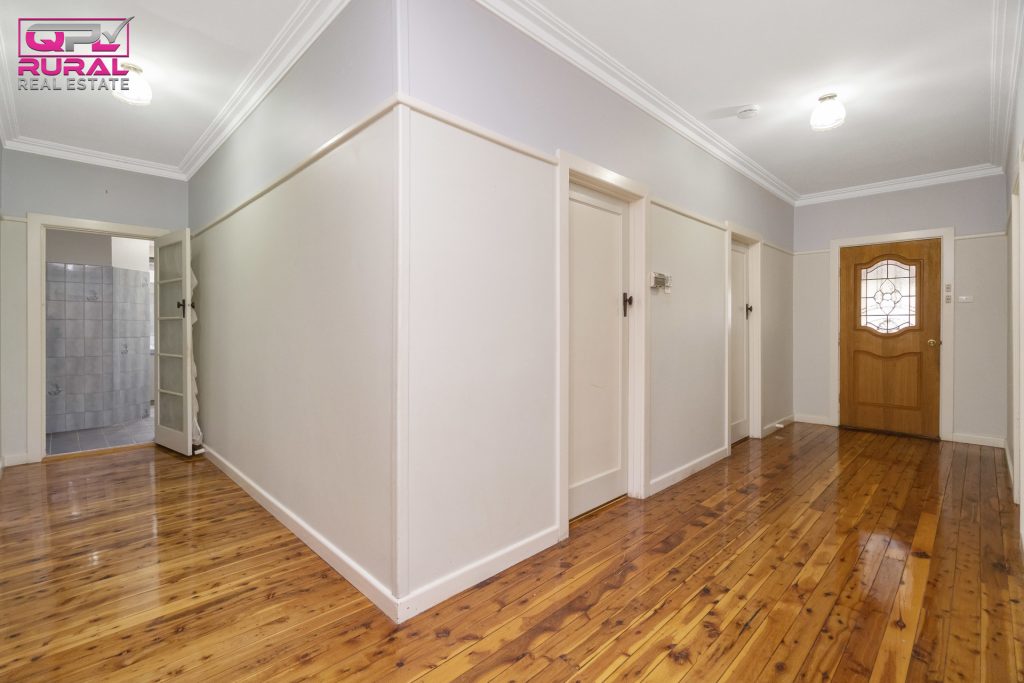 141 Baker Street, Temora NSW 2666 - photo 7