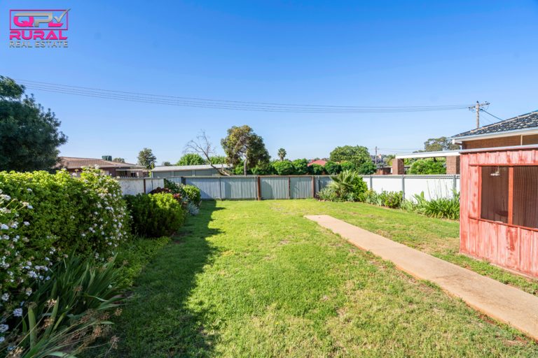 61 Jellicoe Street, Temora NSW 2666 - photo 17
