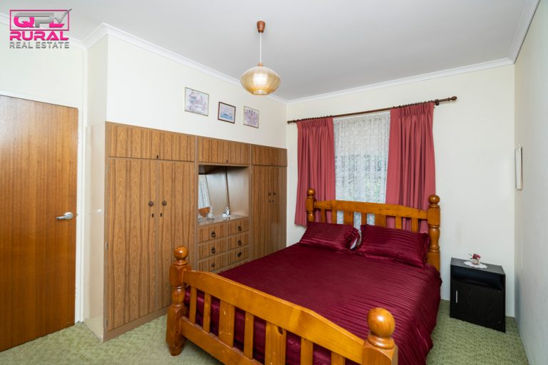 61 Jellicoe Street, Temora NSW 2666 - photo 6