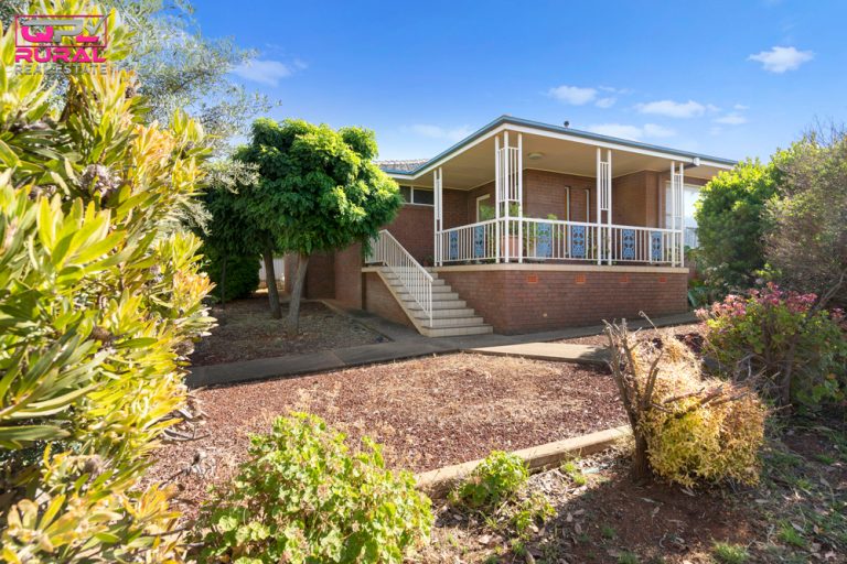 61 Jellicoe Street, Temora NSW 2666 - McGrath Riverina