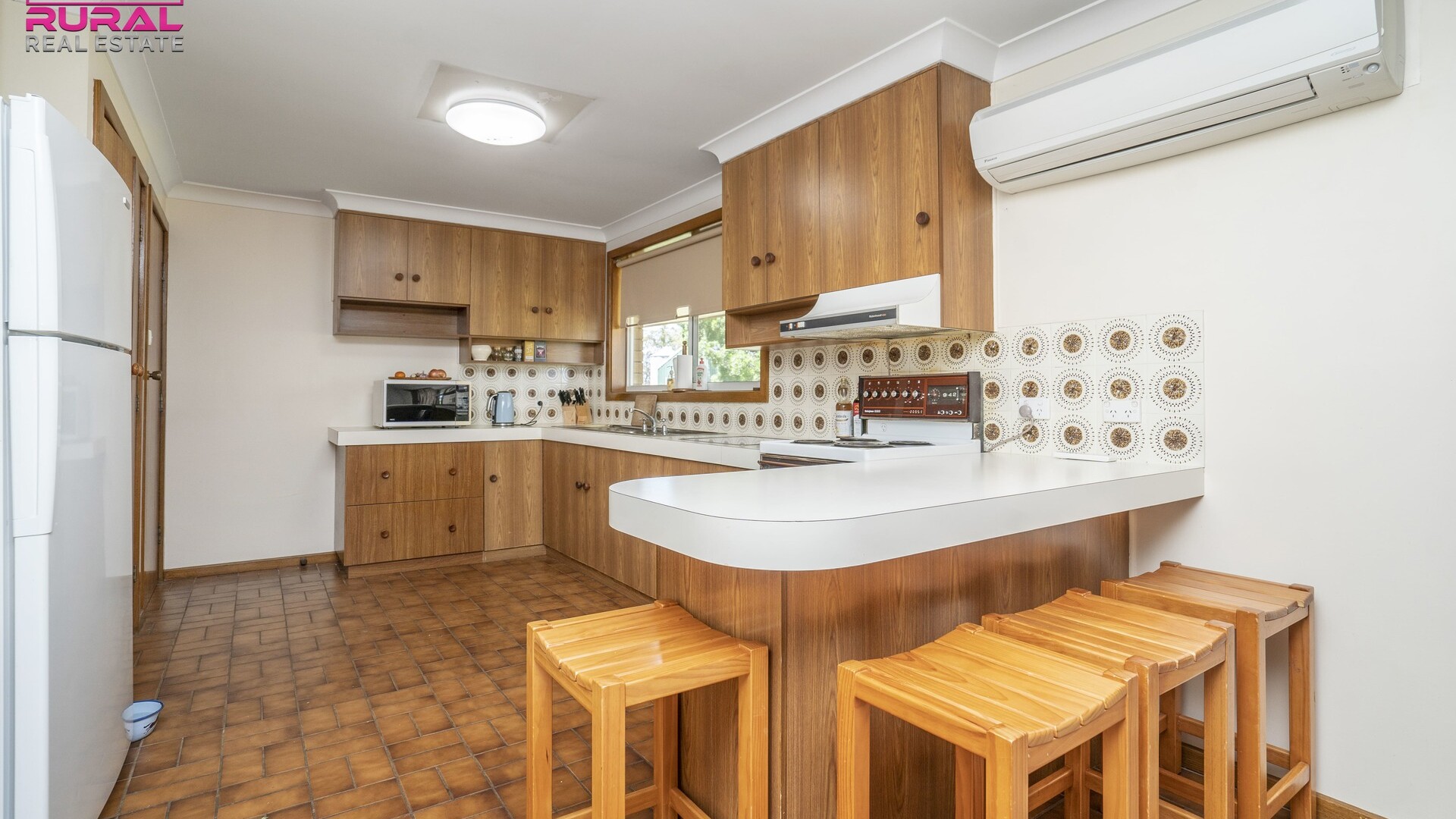 285 Burley Griffin Way, Temora NSW 2666 - photo 11