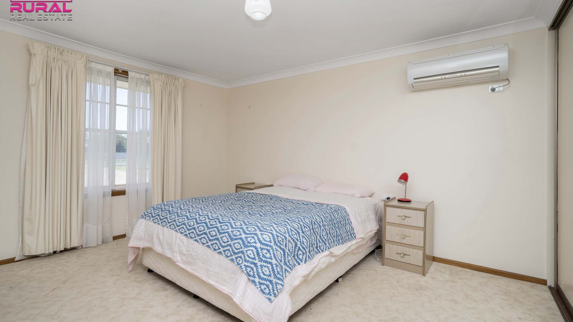 285 Burley Griffin Way, Temora NSW 2666 - photo 15