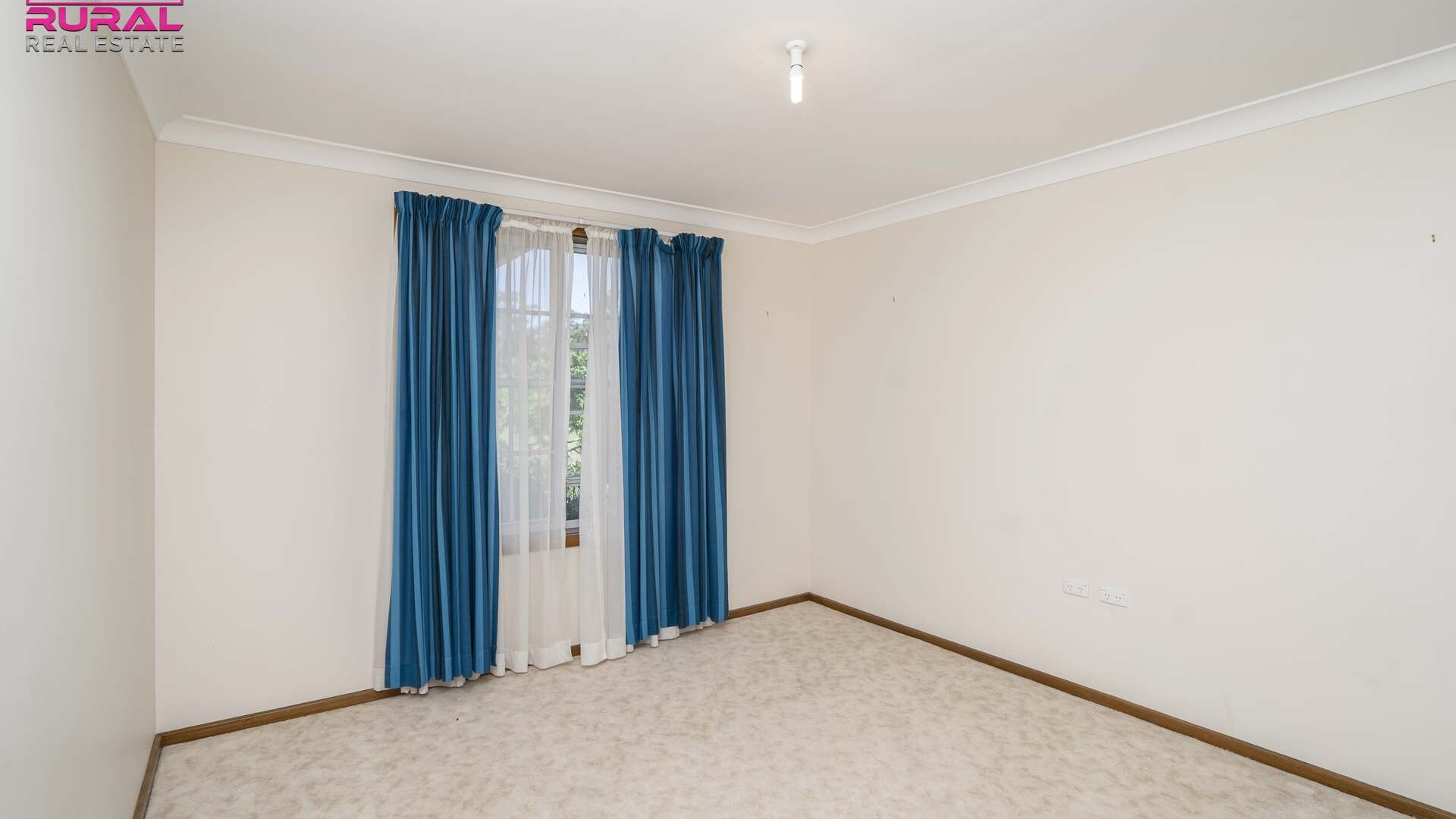 285 Burley Griffin Way, Temora NSW 2666 - photo 16