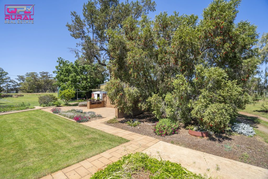 285 Burley Griffin Way, Temora NSW 2666 - photo 23