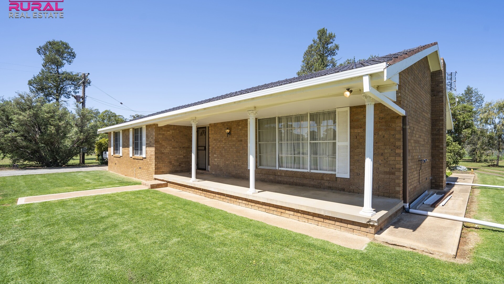 285 Burley Griffin Way, Temora NSW 2666 - photo 7