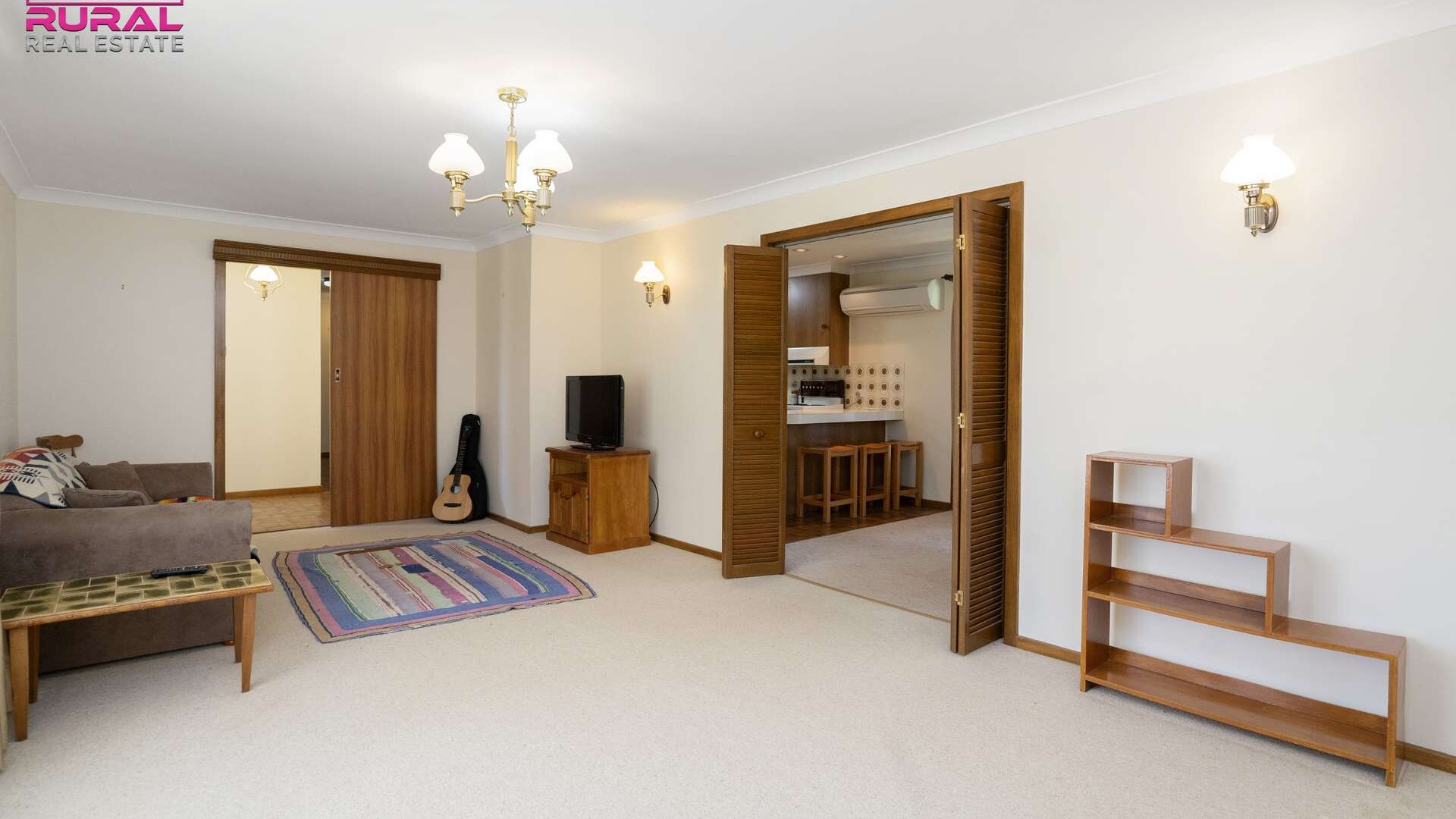 285 Burley Griffin Way, Temora NSW 2666 - photo 8