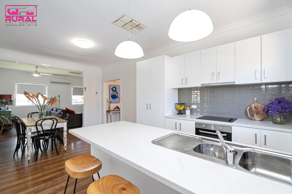 92 Parkes Street, Temora NSW 2666 - McGrath Riverina