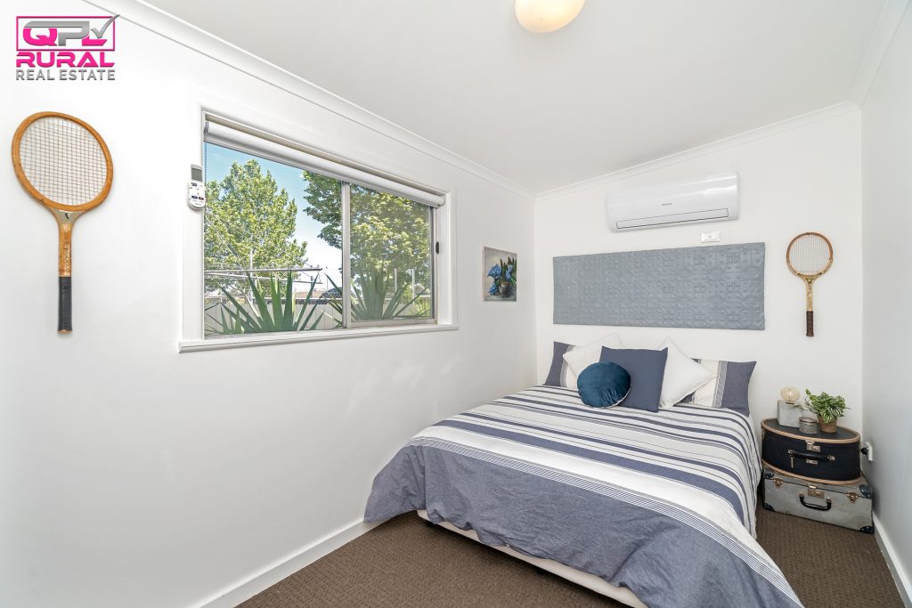 92 Parkes Street, Temora NSW 2666 - photo 15