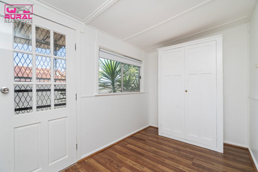 92 Parkes Street, Temora NSW 2666 - photo 17