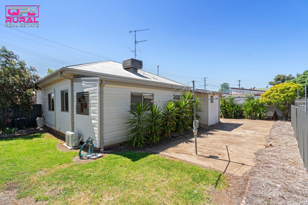 92 Parkes Street, Temora NSW 2666 - photo 18