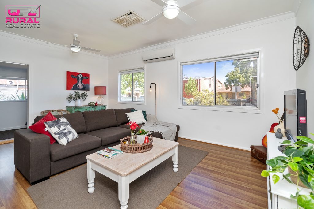 92 Parkes Street, Temora NSW 2666 - photo 7