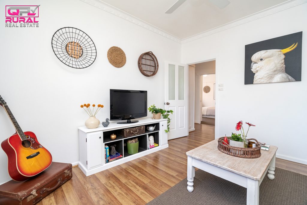 92 Parkes Street, Temora NSW 2666 - photo 9