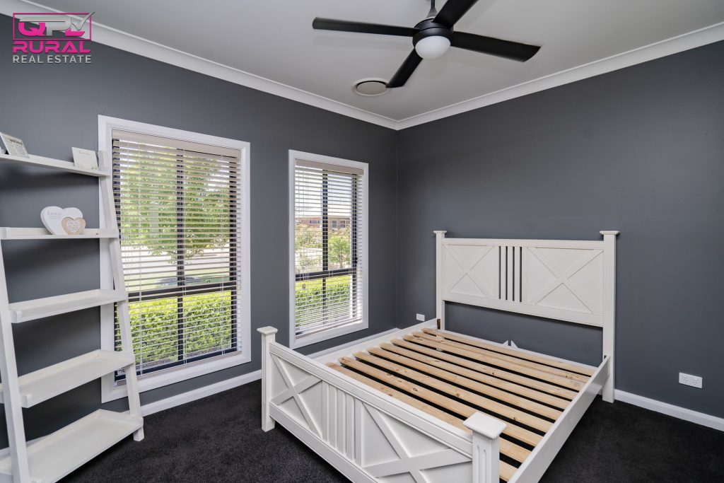 2 Ellendon Place, Leeton NSW 2705 - photo 12