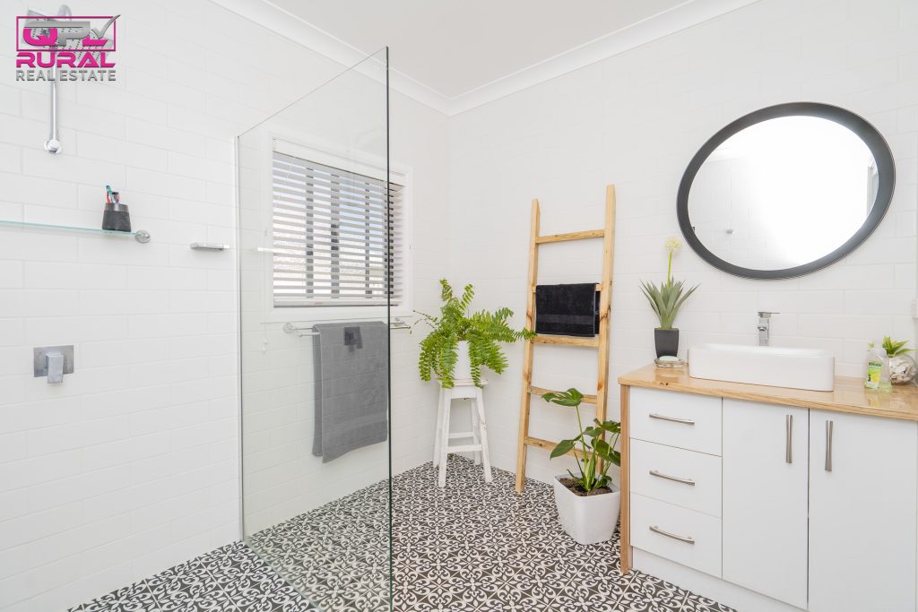 2 Ellendon Place, Leeton NSW 2705 - photo 14