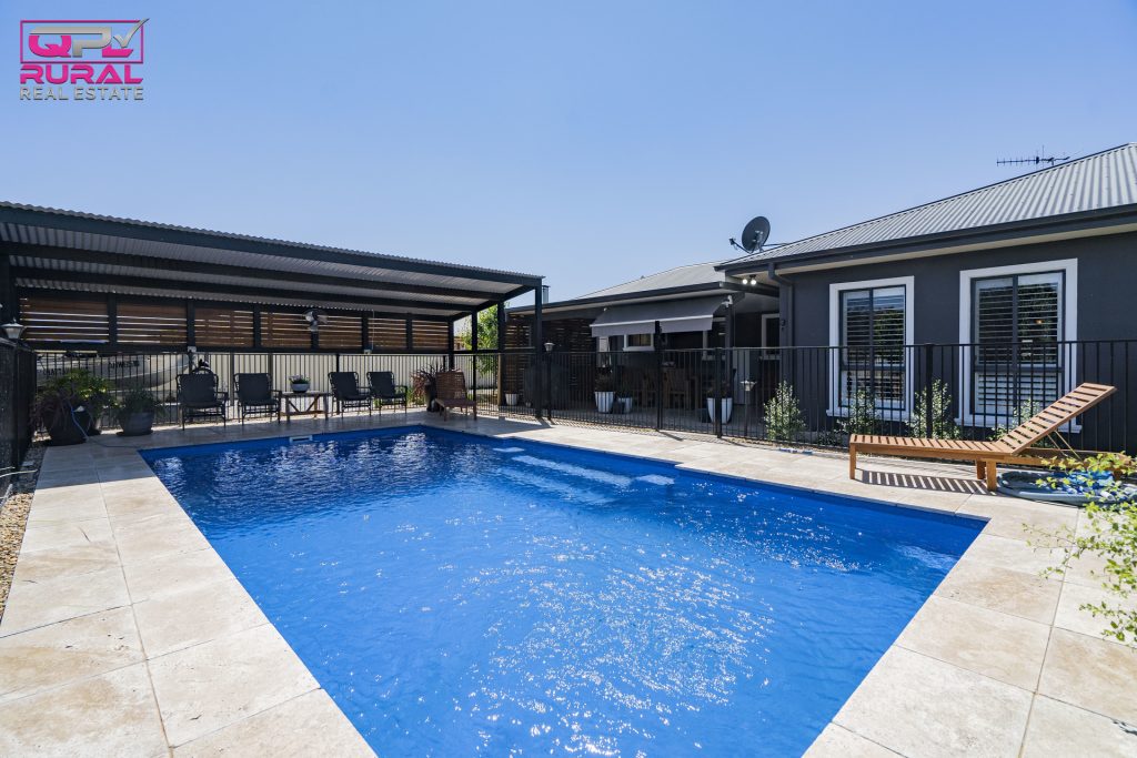 2 Ellendon Place, Leeton NSW 2705 - photo 17
