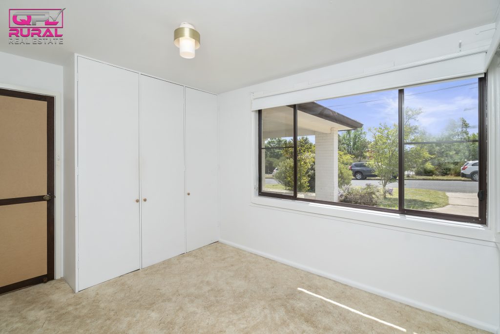 10 Gordon Street, Narrandera NSW 2700 - photo 11