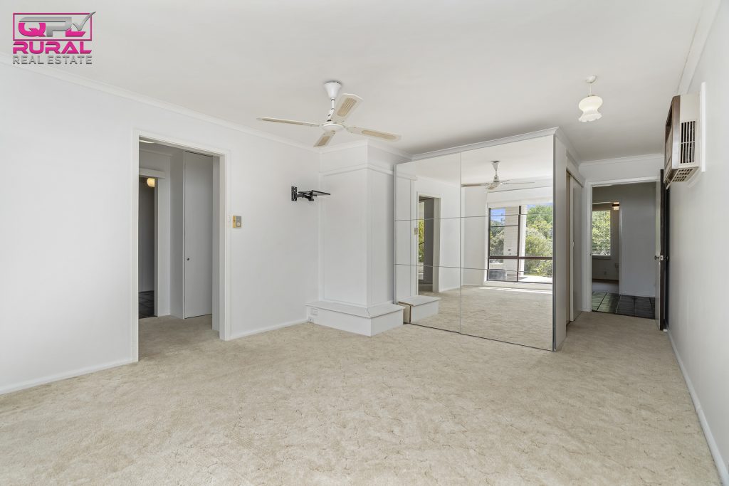 10 Gordon Street, Narrandera NSW 2700 - photo 12