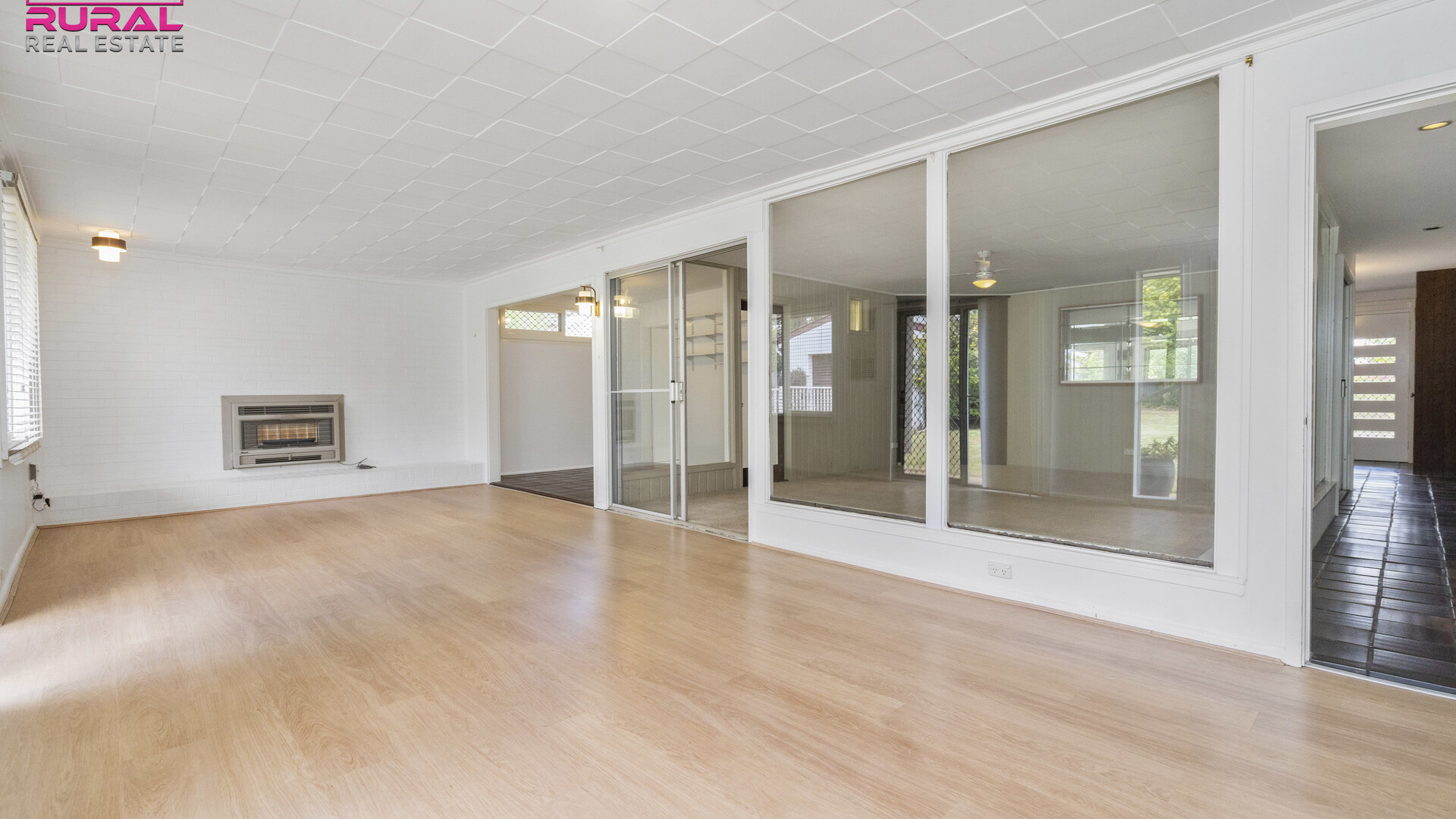 10 Gordon Street, Narrandera NSW 2700 - photo 14