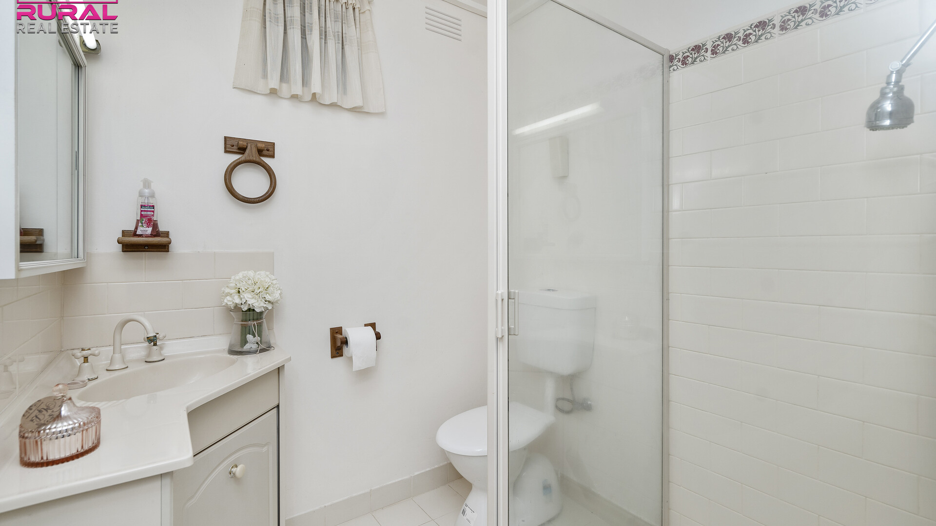 10 Gordon Street, Narrandera NSW 2700 - photo 17