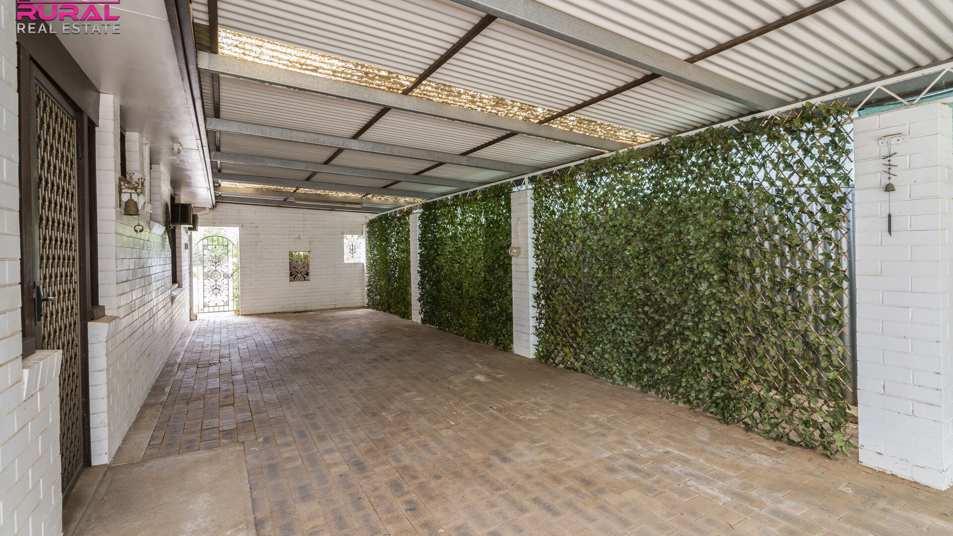 10 Gordon Street, Narrandera NSW 2700 - photo 18