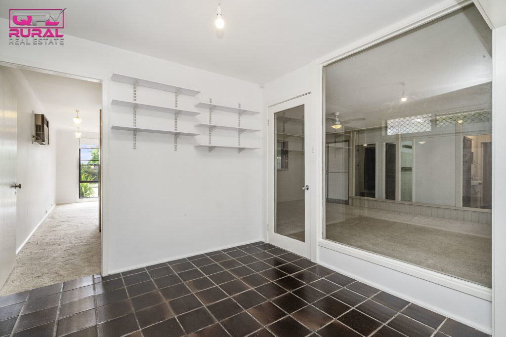 10 Gordon Street, Narrandera NSW 2700 - photo 5