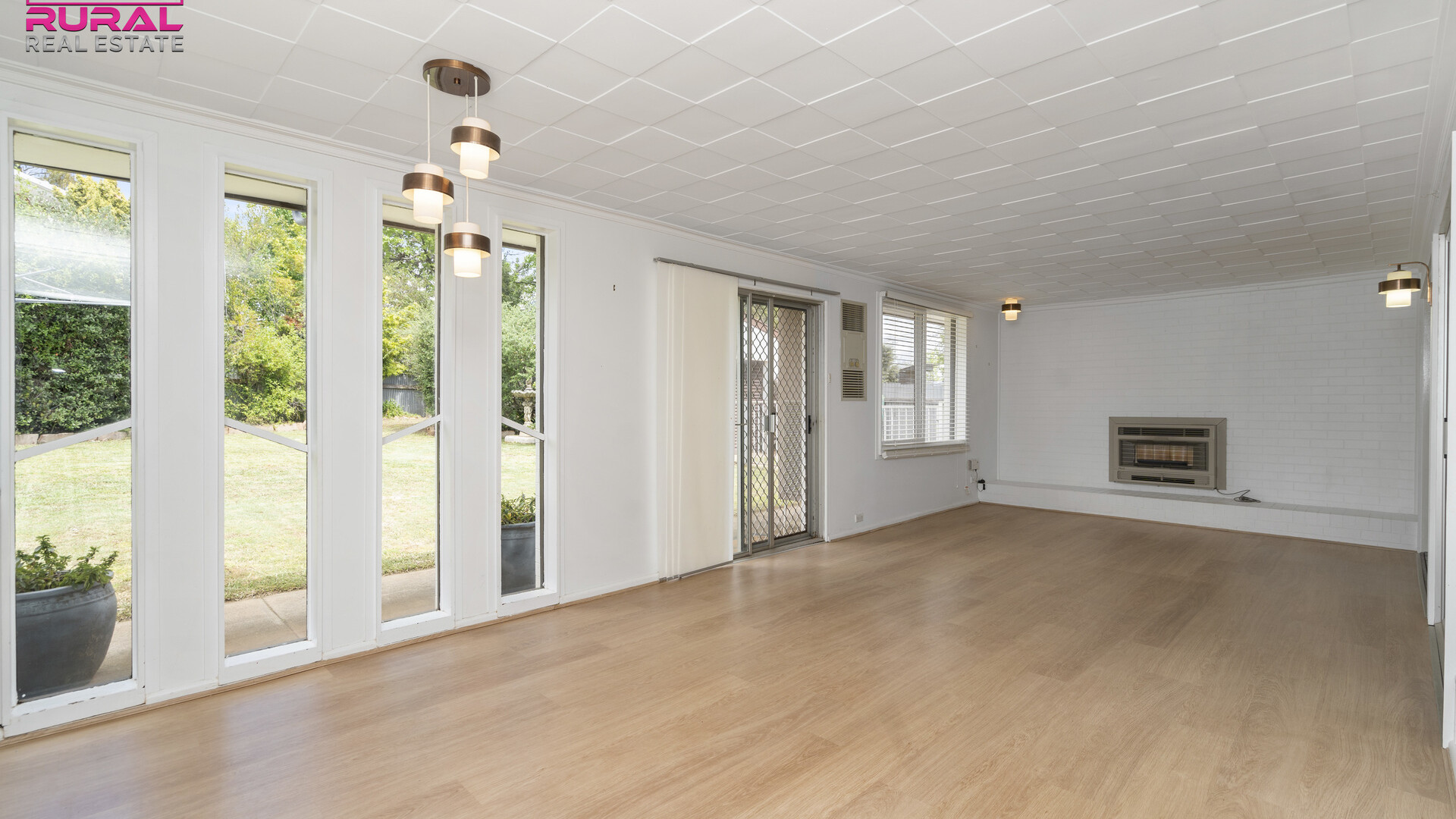 10 Gordon Street, Narrandera NSW 2700 - photo 7