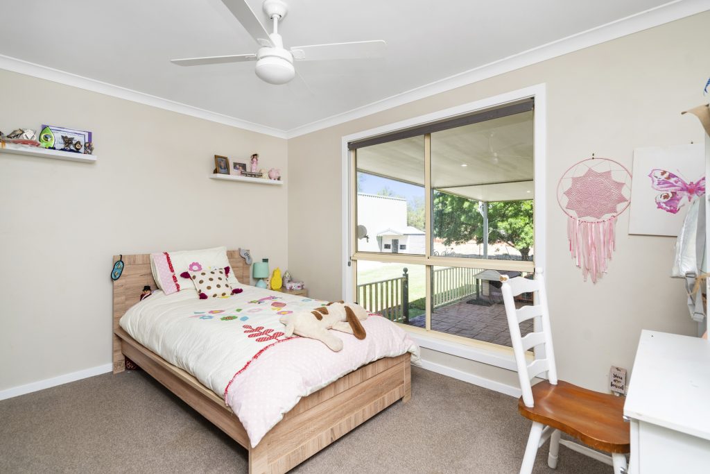 126 Toorak Road, Leeton NSW 2705 - photo 15