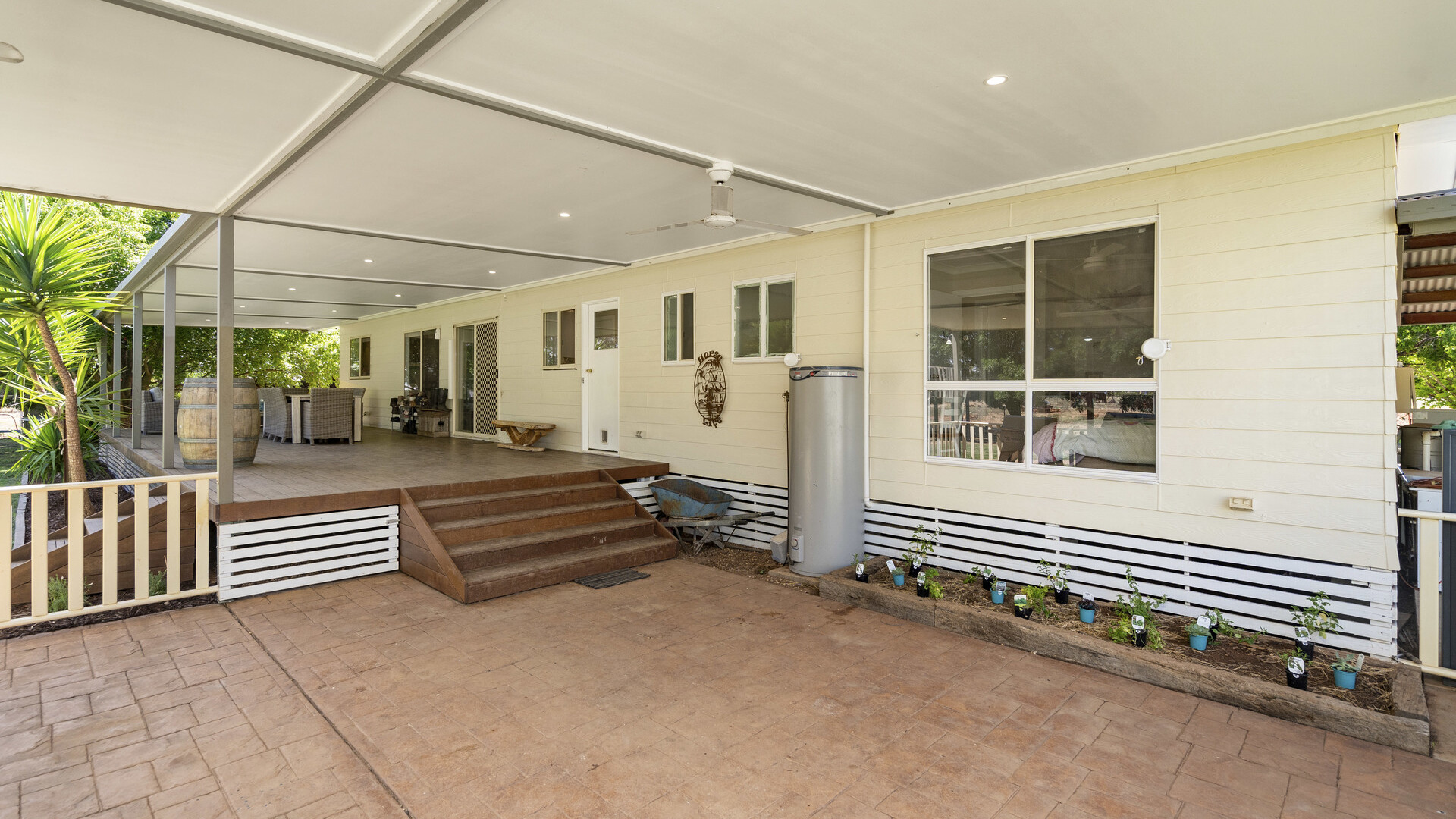 126 Toorak Road, Leeton NSW 2705 - photo 20