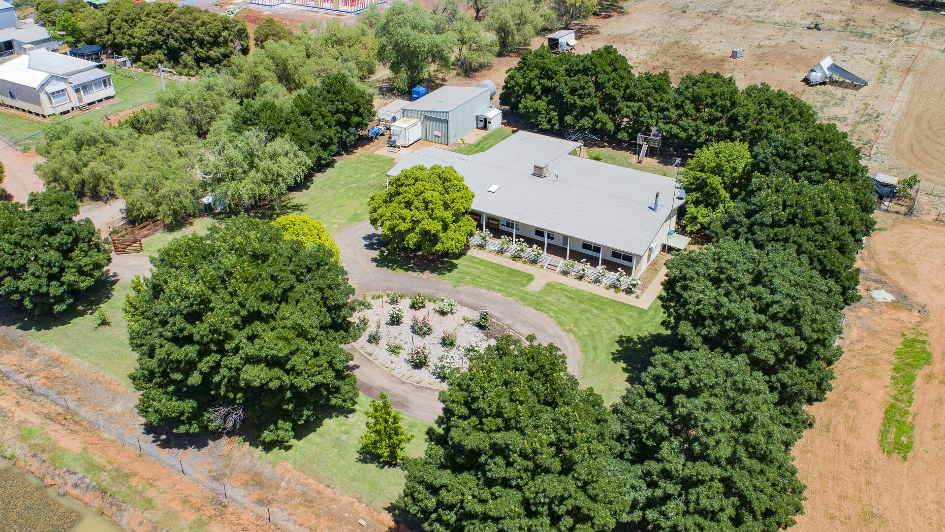 126 Toorak Road, Leeton NSW 2705 - photo 4