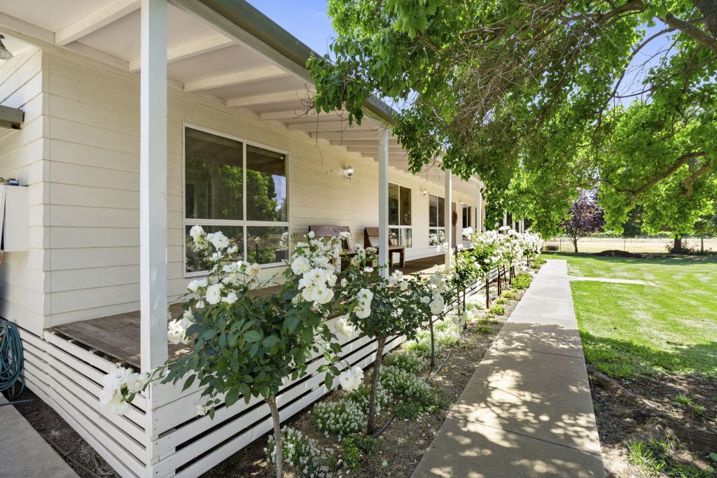 126 Toorak Road, Leeton NSW 2705 - photo 6