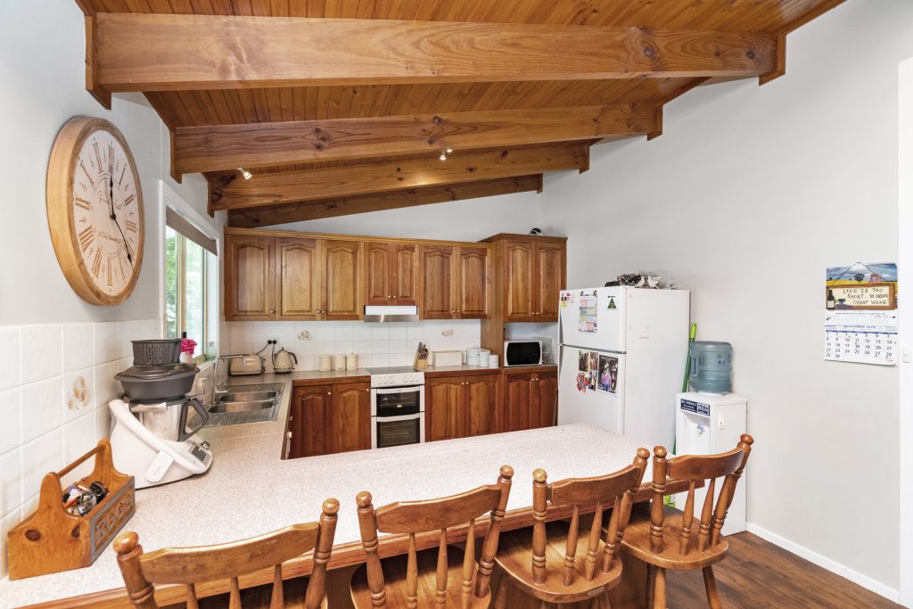 126 Toorak Road, Leeton NSW 2705 - photo 7