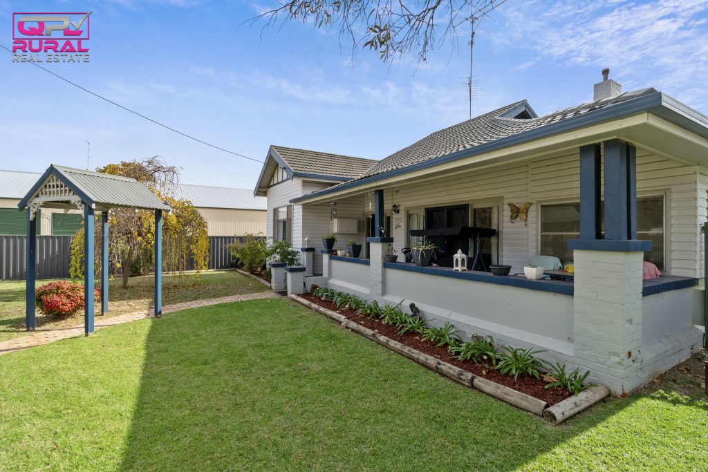 51 - 53 Victoria Avenue, Narrandera NSW 2700 - photo 2