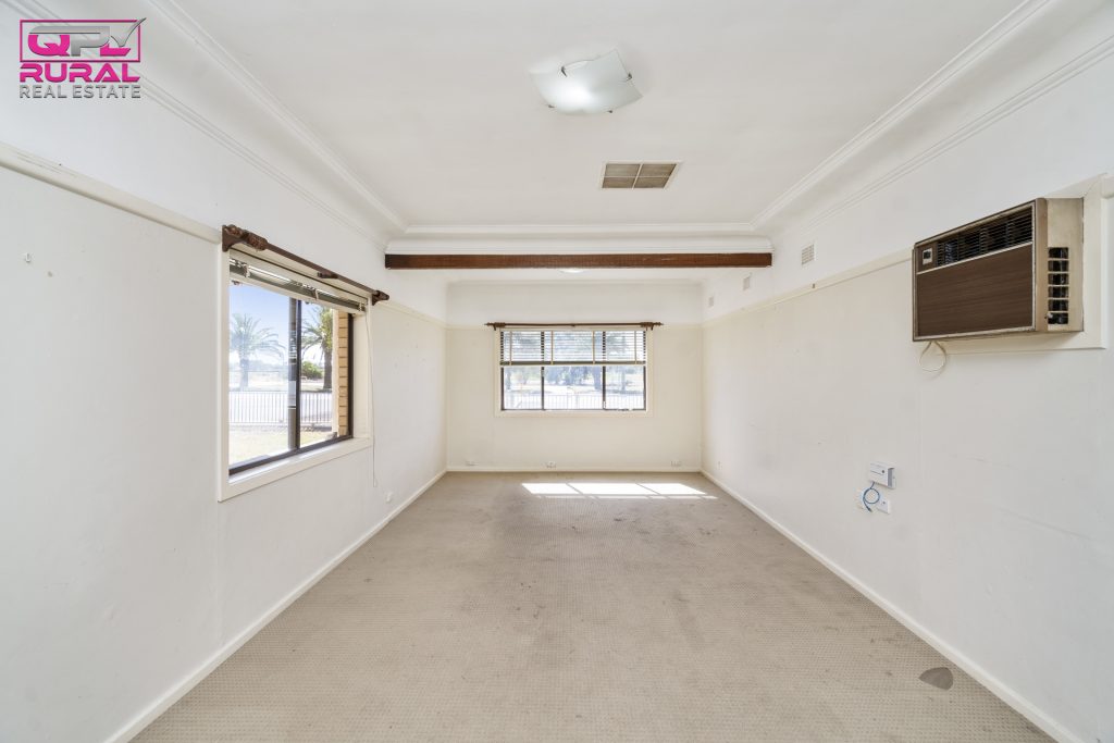 53 Main Avenue, Yanco NSW 2703 - photo 4