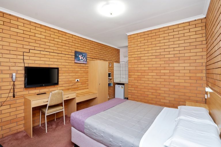 25 Berrembed Street, Grong Grong NSW 2652 - photo 18