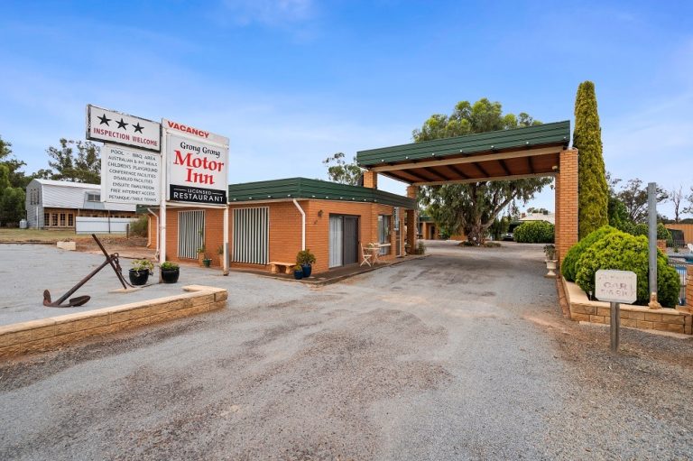 25 Berrembed Street, Grong Grong