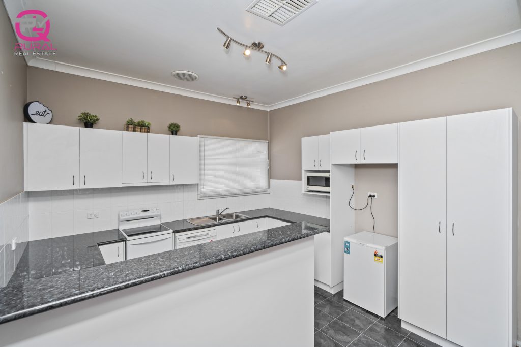 53 Roslyn Street, Narrandera NSW 2700 - photo 3