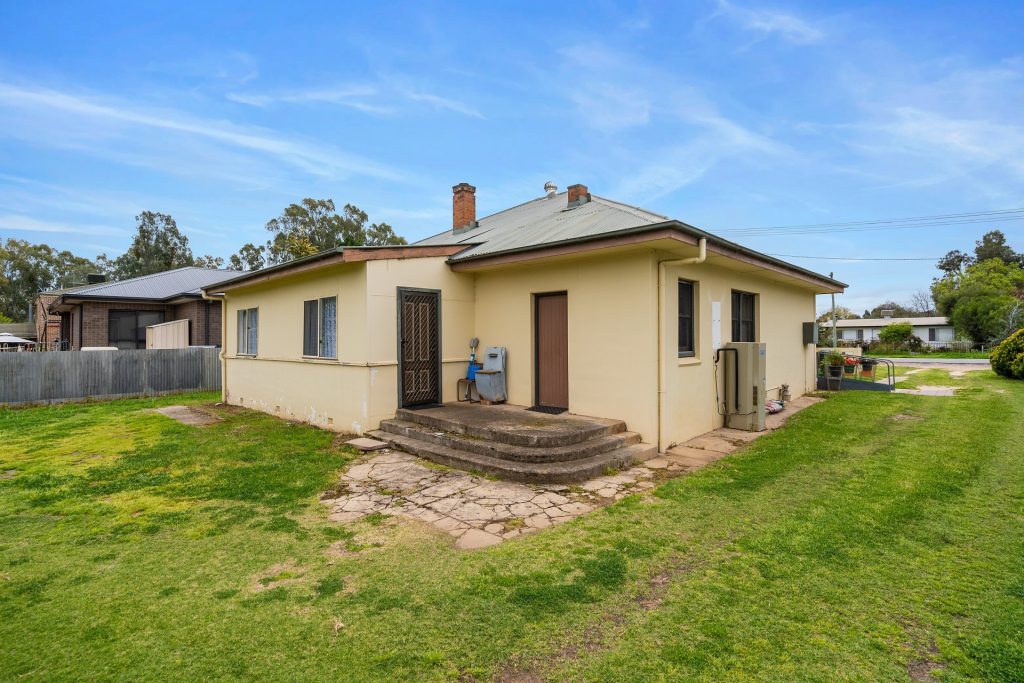 26 Argus Street, Narrandera NSW 2700 - photo 12