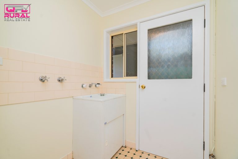 148 Gardner Street, Temora NSW 2666 - photo 15