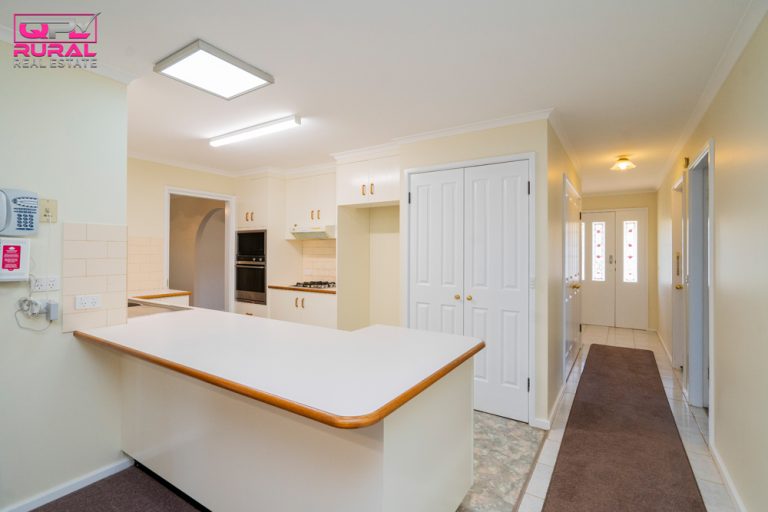 148 Gardner Street, Temora NSW 2666 - photo 5