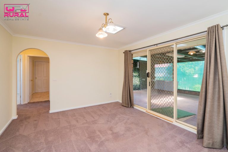 148 Gardner Street, Temora NSW 2666 - photo 6