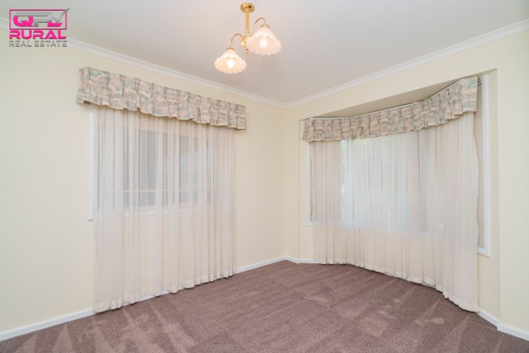 148 Gardner Street, Temora NSW 2666 - photo 7