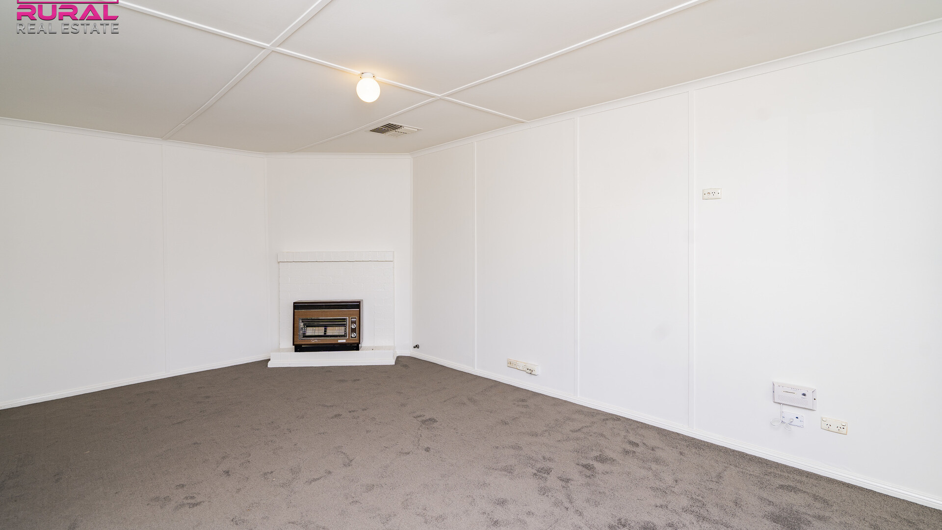 12 Adams Street, Narrandera NSW 2700 - photo 4