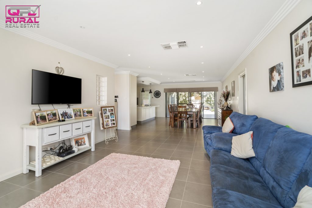 1 Kindred Place, Leeton NSW 2705 - photo 11
