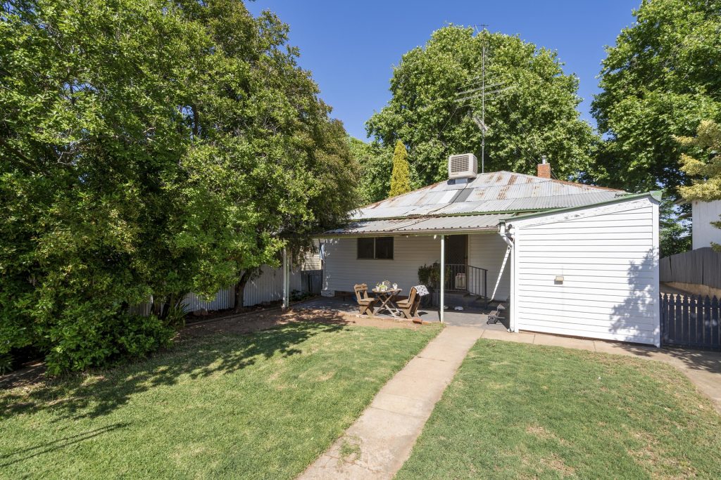 25 William Street, Narrandera NSW 2700 - photo 12