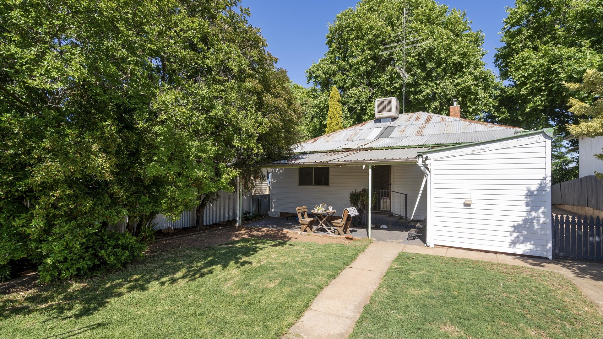 25 William Street, Narrandera NSW 2700 - photo 12