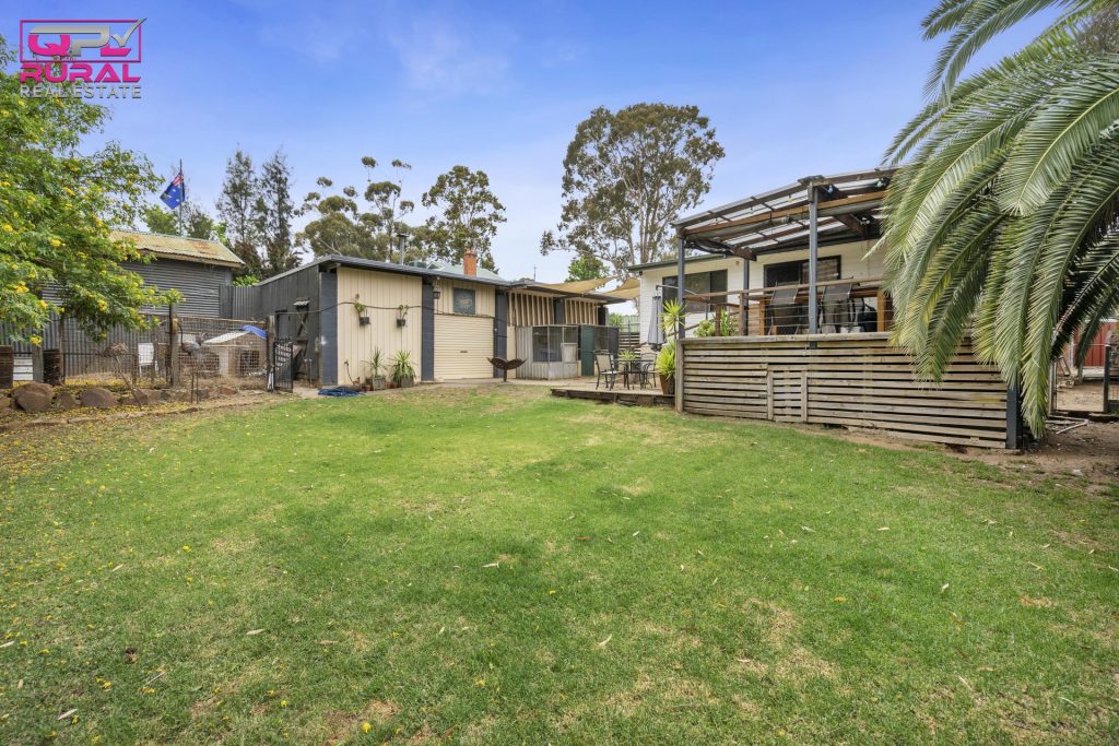 34 Midgeon Street, Narrandera NSW 2700 - photo 15