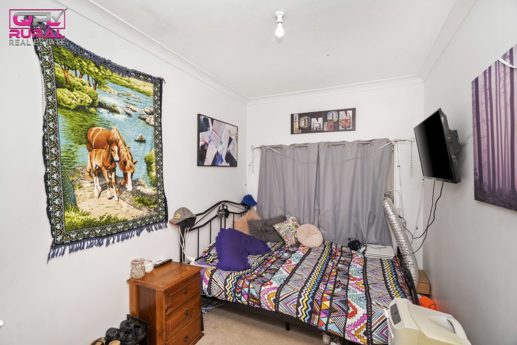 34 Midgeon Street, Narrandera NSW 2700 - photo 8