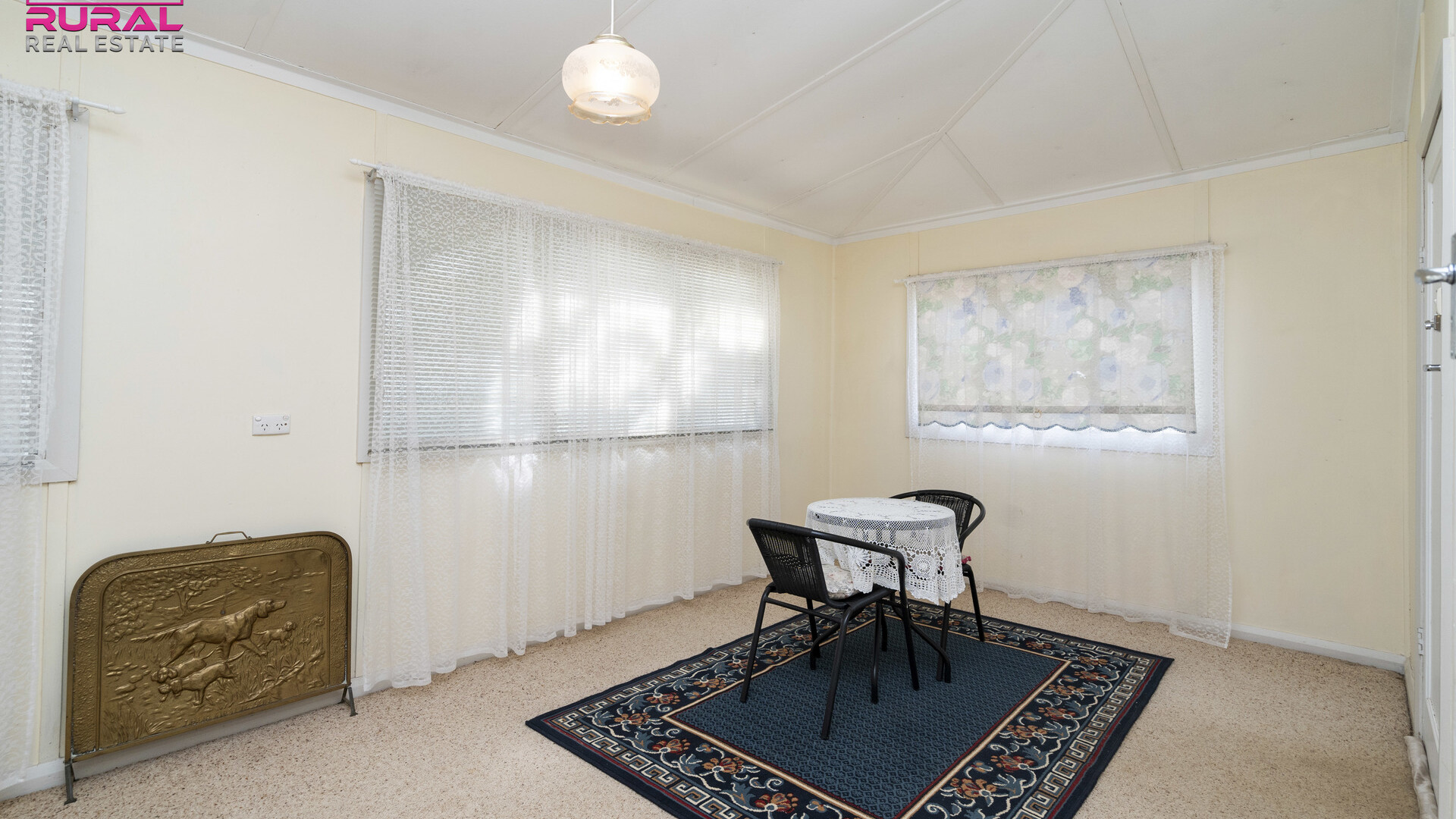 116 Grey Street, Temora NSW 2666 - photo 11