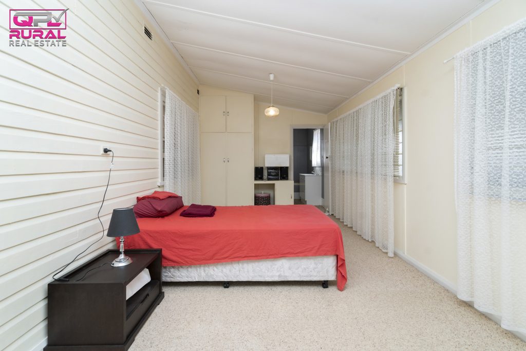 116 Grey Street, Temora NSW 2666 - photo 14