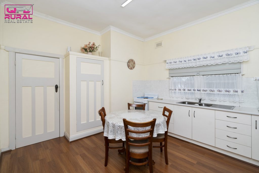 116 Grey Street, Temora NSW 2666 - photo 7